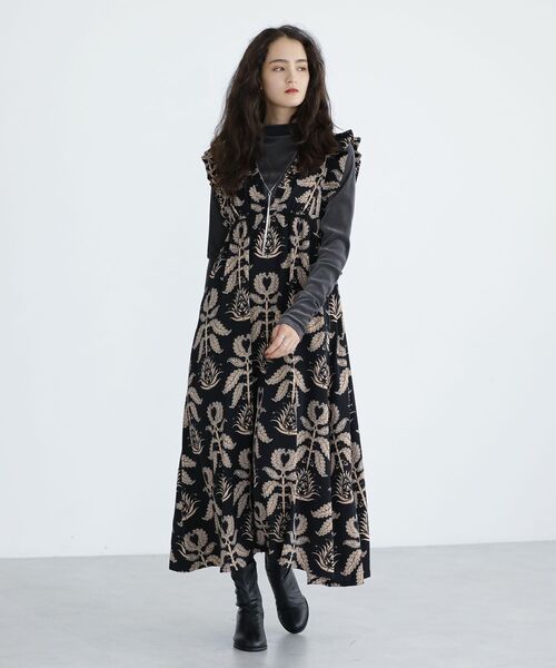 ESCAR（エスカー）の「■ESCAR ボタニカルptフリルエプロンワンピース（ワンピース・レディース・ブラウン/ブラック・FREE）」の8枚目の写真