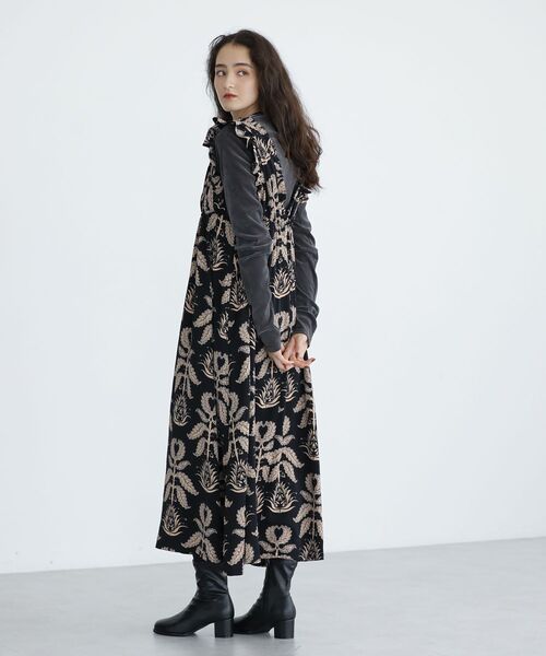 ESCAR（エスカー）の「■ESCAR ボタニカルptフリルエプロンワンピース（ワンピース・レディース・ブラウン/ブラック・FREE）」の9枚目の写真