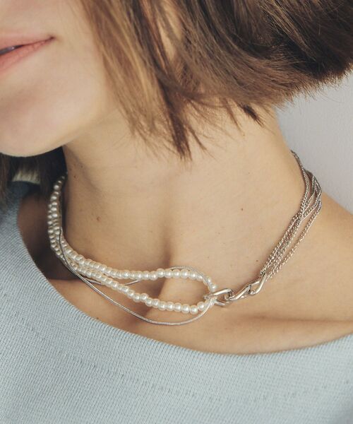 YECCA VECCA（イェッカヴェッカ）の「パールチェーンショートネックレス（ネックレス・レディース・シルバー/ゴールド・FREE）」の2枚目の写真