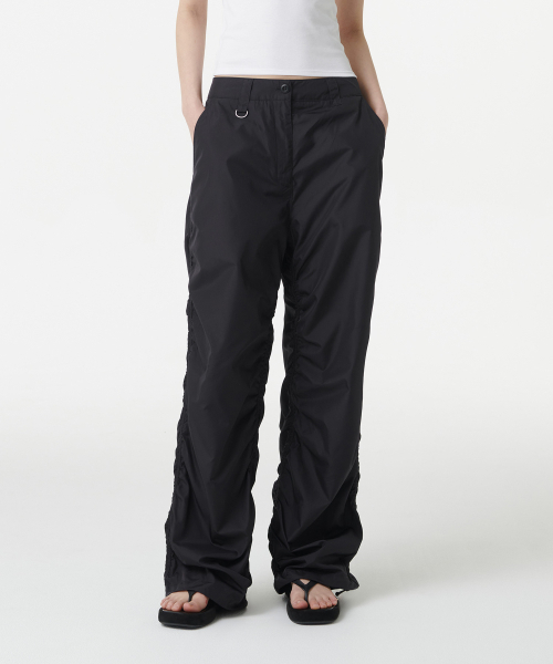 MUSINSA STANDARD WOMAN（ムシンサスタンダードウーマン）の「ウィメンズワイドシャーリングパンツ[ブラック]（その他パンツ・レディース・その他・30/24/26/28）」の2枚目の写真