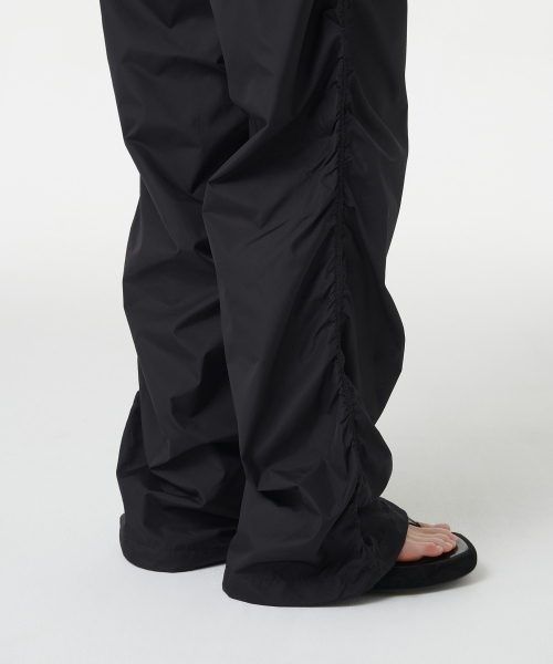MUSINSA STANDARD WOMAN（ムシンサスタンダードウーマン）の「ウィメンズワイドシャーリングパンツ[ブラック]（その他パンツ・レディース・その他・30/24/26/28）」の8枚目の写真