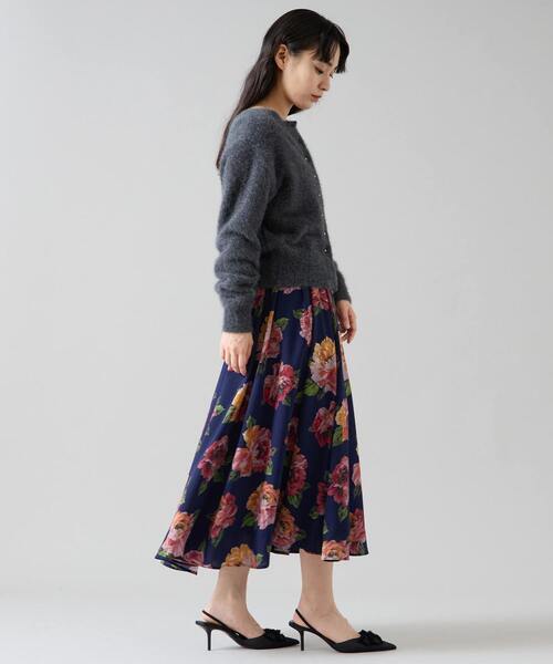 Tiara（ティアラ）の「オールドローズプリントサイドタックサーキュラースカート（スカート・レディース・ネイビー/オフホワイト・2/3）」の19枚目の写真