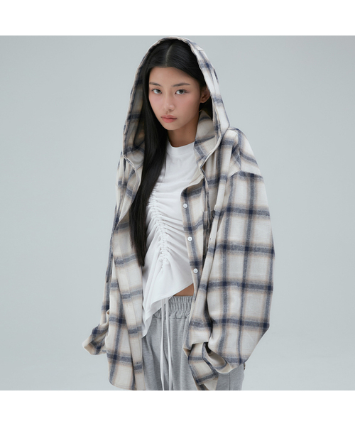 ACOVER(オコボ)の「タータンチェックフードシャツ3カラー(シャツ/ブラウス・レディース・ブラック/ベージュ/ネイビー/レッド/カーキ/ダークネイビー/ネイビー系・MEDIUM/LARGE)」の2枚目の写真