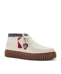 Clarks（クラークス）の「Clarks Torhill Hi x StrangerThings（クラークス トーヒルハイ x ストレンジャーシングス）（スニーカー）」