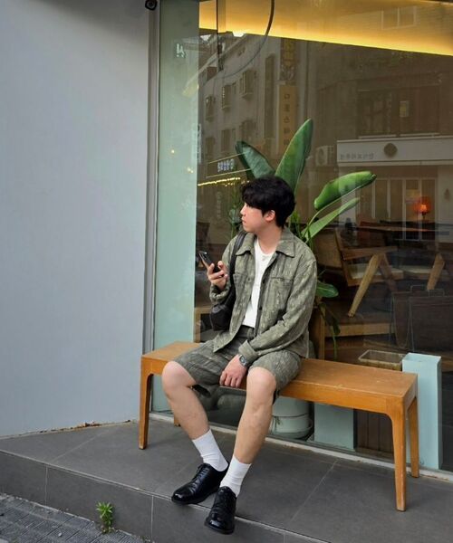 BESLOW(ビースロー)の「ルーズフィット ヘンリーネック Tシャツ アイボリー(Tシャツ/カットソー・メンズ・その他・SMALL/MEDIUM/LARGE/X-LARGE)」の2枚目の写真