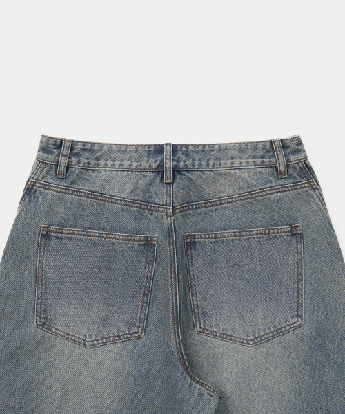 EXCONTAINER(エックスコンテナ)の「ディープカーブデニムパンツ (MEDIUM INDIGO)(デニムパンツ・メンズ・その他・MEDIUM/LARGE/SMALL/X-LARGE)」の4枚目の写真