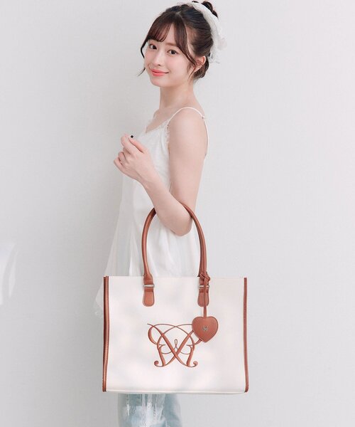 Aimerianejoie(エメリアーヌジョワ)の「【A4・うちわが入る】Aimerianejoieハートミラーチャーム付きトート(トートバッグ・レディース・ブラウン/ベージュ/アイボリー/ブラック/サックスブルー/グレイッシュベージュ・FREE)」の22枚目の写真