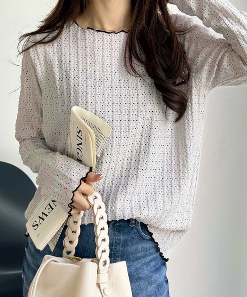 GeeRA(ジーラ)の「【S~LLサイズ展開】表面感配色メロージャガードカットソートップス(Tシャツ/カットソー・レディース・ライトグレー/ブラック/アイボリー・X-LARGE/LARGE/MEDIUM/SMALL)」の1枚目の写真