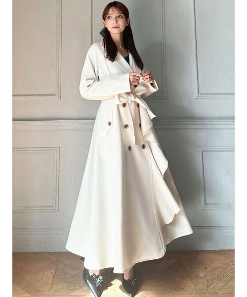 RESEXXY（リゼクシー）の「カスケードフレアロングコート（トレンチコート・レディース・ベージュ/アイボリー/ブルー・FREE）」の6枚目の写真