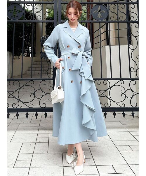 RESEXXY（リゼクシー）の「カスケードフレアロングコート（トレンチコート・レディース・ベージュ/アイボリー/ブルー・FREE）」の13枚目の写真