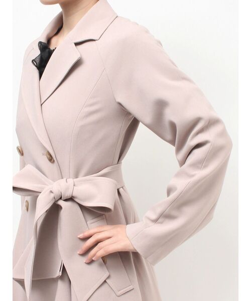 RESEXXY（リゼクシー）の「カスケードフレアロングコート（トレンチコート・レディース・ベージュ/アイボリー/ブルー・FREE）」の18枚目の写真