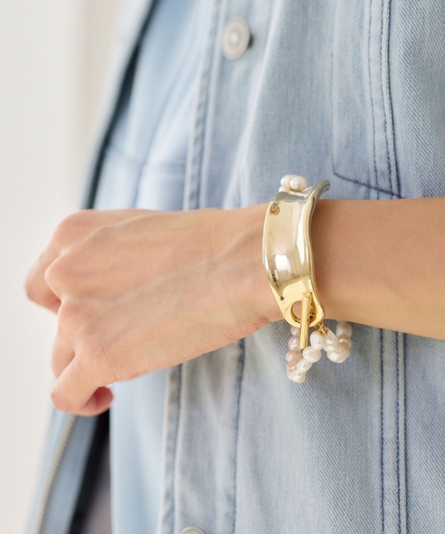 BARNYARDSTORM(バンヤードストーム)の「BARNYARDSTORM / パールメタルコンビブレスレット(バングル/リストバンド・レディース・ゴールド/シルバー・FREE)」の2枚目の写真
