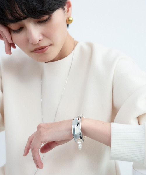 BARNYARDSTORM(バンヤードストーム)の「BARNYARDSTORM / パールメタルコンビブレスレット(バングル/リストバンド・レディース・ゴールド/シルバー・FREE)」の5枚目の写真