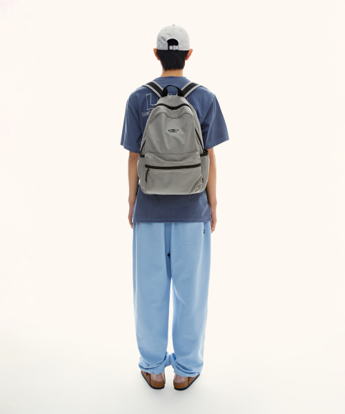 LMCの「OVAL GLOBE BACKPACK gray(バックパック/リュック・レディース・その他・ONE SIZE)」の3枚目の写真