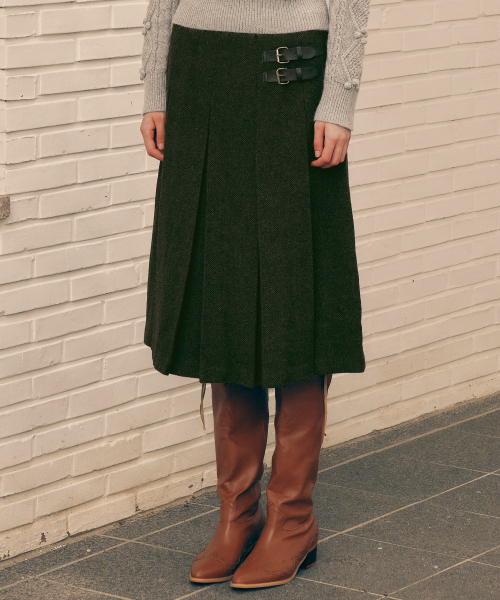 ROLAROLA(ロラロラ)の「WOOL BLENDED PLEATS SKIRT KHAKI(スカート・レディース・カーキ・S/M)」の1枚目の写真