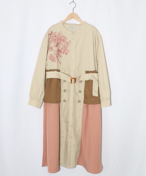 iS ScoLar(イズスカラー)の「561201:花刺繍トレンチコート風 異素材切替ワンピース(ワンピース・レディース・カーキ/ブラック/アイボリー・M)」の2枚目の写真