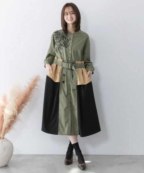 iS ScoLar(イズスカラー)の「561201:花刺繍トレンチコート風 異素材切替ワンピース(ワンピース・レディース・カーキ/ブラック/アイボリー・M)」の5枚目の写真