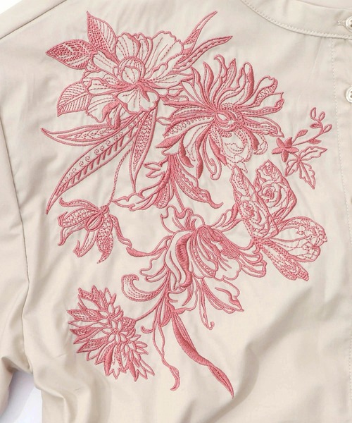 iS ScoLar(イズスカラー)の「561201:花刺繍トレンチコート風 異素材切替ワンピース(ワンピース・レディース・カーキ/ブラック/アイボリー・M)」の14枚目の写真