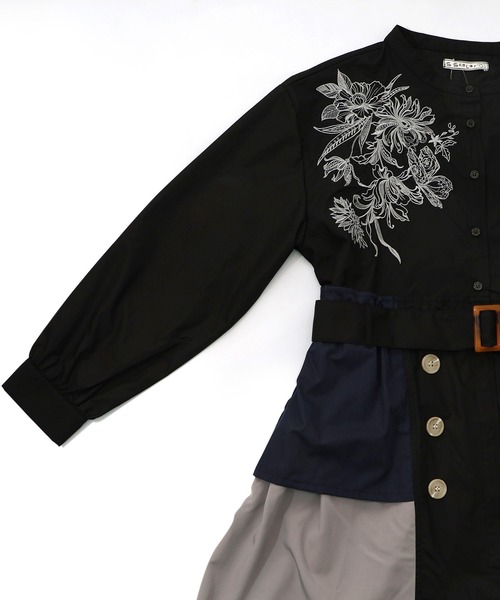 iS ScoLar(イズスカラー)の「561201:花刺繍トレンチコート風 異素材切替ワンピース(ワンピース・レディース・カーキ/ブラック/アイボリー・M)」の22枚目の写真
