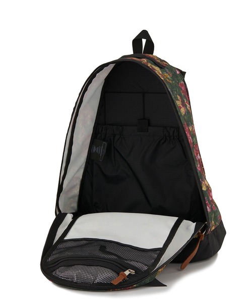 GREGORY(グレゴリー)の「デイパック DAYPACK ボタニカルタペストリー(バックパック/リュック・メンズ・レッド系その他・ONE SIZE)」の5枚目の写真