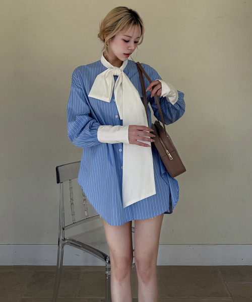 ROYAL PARTY（ロイヤルパーティー）の「ビッグボウタイストライプシャツ（シャツ/ブラウス・レディース・その他/ブルー/オフホワイト・FREE）」の2枚目の写真