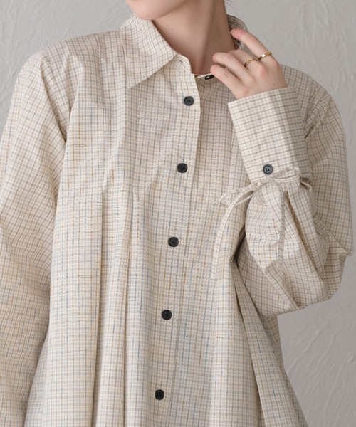 raffime（ラフィミー）の「【Raffime】袖リボンプリーツシャツ（シャツ/ブラウス・レディース・オフホワイト/クリーム/ブラウン系その他・フリー）」の2枚目の写真