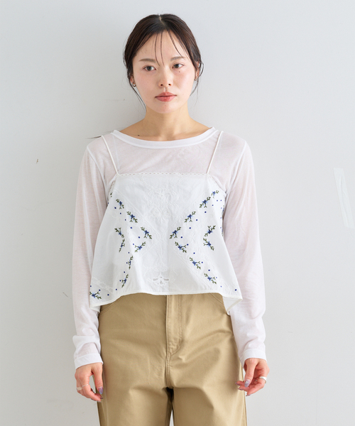 U by SPICK&SPAN(ユーバイスピックアンドスパン)の「フレアシシュウキャミブラウス(シャツ/ブラウス・レディース・ホワイト・FREE)」の3枚目の写真