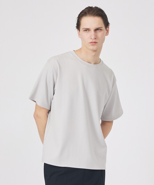 ABAHOUSE GRAY(アバハウスグレイ)の「ヘリンボーン ジャガード 半袖Tシャツ(Tシャツ/カットソー・メンズ・ホワイト/ブラック/グレイッシュブルー/グレイッシュベージュ・46/48)」の3枚目の写真