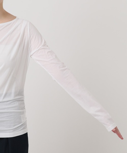 La TOTALITE(ラトータリテ)の「【洗える】ドレープシアーカットソー(Tシャツ/カットソー・レディース・スカイブルー/ホワイト/ピンク・FREE)」の8枚目の写真