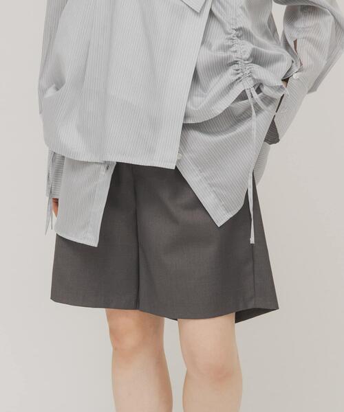 KBF（ケイビーエフ）の「ダブルタックショートパンツ（その他パンツ・レディース・グレー/ブラック・ONE）」の3枚目の写真