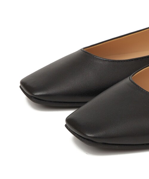 SHIPS（シップス）の「NORMSKOR: メリー ジェーン（パンプス・レディース・アイボリー/ブラック・36/38/37）」の7枚目の写真