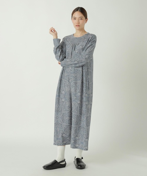ZUCCa(ズッカ)の「FLORAL SCARF PRINT JERSEY / S(ワンピース・レディース・ブルー/グレー・M size)」の2枚目の写真