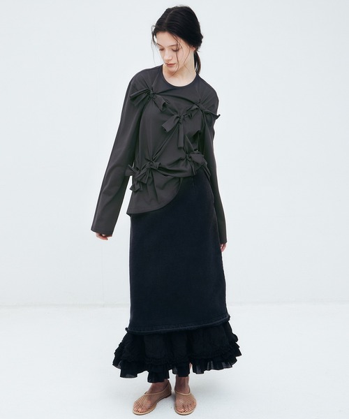 LE CIEL BLEU（ルシェルブルー）の「ボウディテールLS Tシャツ / Bow Detail LS T-Shirt（Tシャツ/カットソー・レディース・チャコールグレー/オフホワイト/ブラック・38/36）」の4枚目の写真