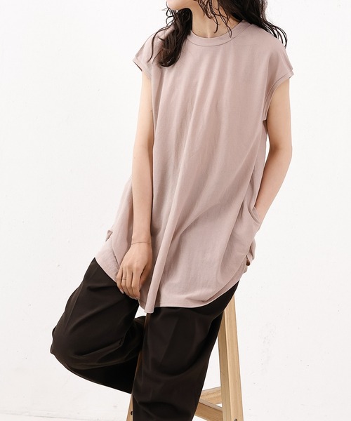 emesuelee(エメスーリー)の「UV遮蔽率90%以上 ナイロン混 接触冷感 フレンチスリーブフレアプルオーバー(Tシャツ/カットソー・レディース・ブルー/ピンク/ブラック/アイボリー・フリー)」の4枚目の写真
