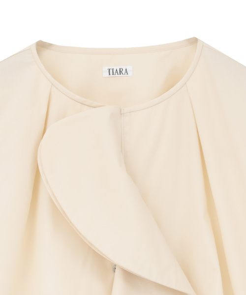 Tiara(ティアラ)の「フリルスキッパーブラウス(シャツ/ブラウス・レディース・ブルー/ホワイト/キナリ/ブラック・FREE)」の12枚目の写真