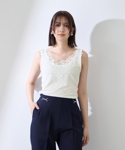 QUEENS COURT(クイーンズコート)の「レースパーツデュアルフェイスタンクトップ(Tシャツ/カットソー・レディース・オフホワイト/ブラック・M)」の1枚目の写真