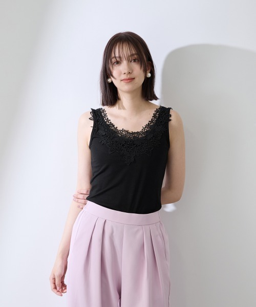 QUEENS COURT(クイーンズコート)の「レースパーツデュアルフェイスタンクトップ(Tシャツ/カットソー・レディース・オフホワイト/ブラック・M)」の2枚目の写真