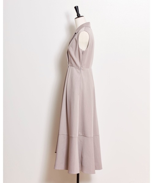 NOELA（ノエラ）の「テーラーカラーノースリワンピース（ワンピース・レディース・ベージュ/モカ・S/M）」の3枚目の写真