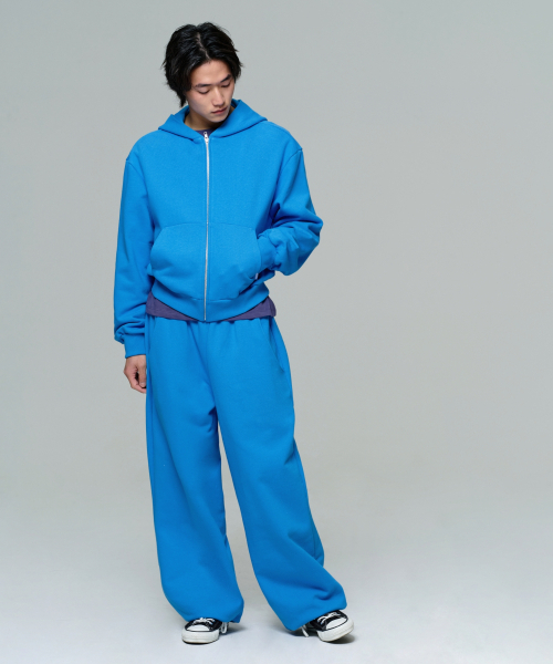 ERA(エラ)の「UNISEX ERA OVERSIZED HOODED ZIP-UP - CAPRI BLUE(パーカー・レディース・ライトブルー・LARGE/MEDIUM/SMALL)」の9枚目の写真