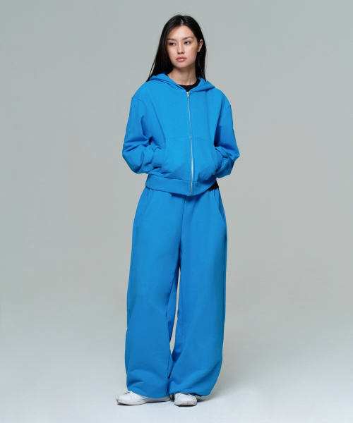 ERA(エラ)の「UNISEX ERA OVERSIZED HOODED ZIP-UP - CAPRI BLUE(パーカー・レディース・ライトブルー・LARGE/MEDIUM/SMALL)」の6枚目の写真