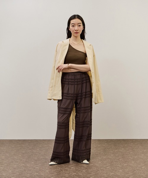 ADAM ET ROPE'（アダムエロペ）の「【一部WEB限定カラー】エンブロイダリーイージーパンツ（その他パンツ・レディース・ホワイト/ダークブラウン/ブラック・36/38）」の7枚目の写真