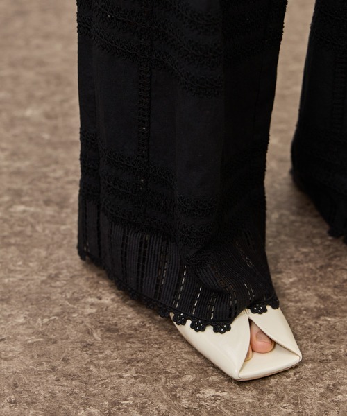 ADAM ET ROPE'（アダムエロペ）の「【一部WEB限定カラー】エンブロイダリーイージーパンツ（その他パンツ・レディース・ホワイト/ダークブラウン/ブラック・36/38）」の15枚目の写真