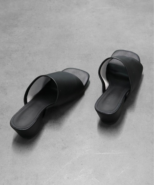 THE CELL.(ザセルドット)の「スクエアミュール サンダル SQUARE MULE SANDALS(サンダル・レディース・ブラック・39/37/35)」の6枚目の写真