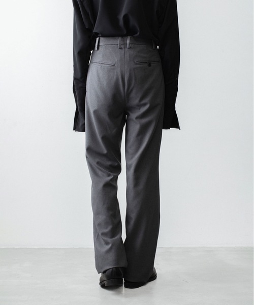 ato(アトウ)の「RECYCLE POLYESTER STRAIGHT PANTS(その他パンツ・メンズ・トップグレー/ブラック/ベージュ・44/46/48)」の10枚目の写真