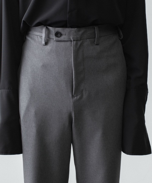 ato(アトウ)の「RECYCLE POLYESTER STRAIGHT PANTS(その他パンツ・メンズ・トップグレー/ブラック/ベージュ・44/46/48)」の12枚目の写真
