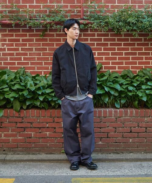 HORLISUN(ホーリーサン)の「Banff Loose Tapered Chino Pants Navy(その他パンツ・メンズ・その他・SMALL/MEDIUM/LARGE)」の2枚目の写真