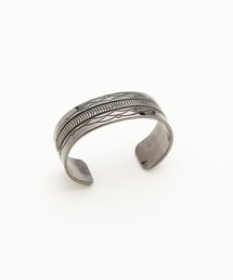 BEYOND COOL（ビヨンクール）の「「Indian Jewelry/インディアンジュエリー」ブルースモーガンバングル w/ブラックロジウムコーティング（ブレスレット）」