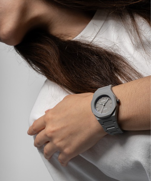 D1 MILANO（ディーワンミラノ）の「「D1 MILANO/ディーワン ミラノ」POLYCARBON - ポリカーボン32mm ユニセックス（アナログ腕時計・メンズ・グレー/ブラック・FREE）」の15枚目の写真