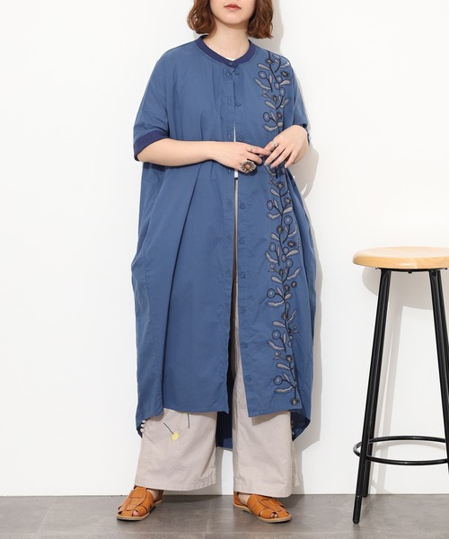 Emago(イマゴ)の「EMAGO 縦花刺繍コクーンワンピース 半端袖(シャツワンピース・レディース・ネイビー/ホワイト/ピンク・FREE)」の9枚目の写真