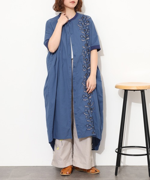 Emago(イマゴ)の「EMAGO 縦花刺繍コクーンワンピース 半端袖(シャツワンピース・レディース・ネイビー/ホワイト/ピンク・FREE)」の10枚目の写真